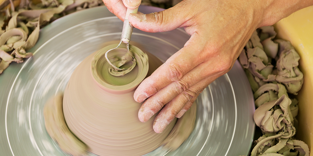 天翔窯の陶芸教室では少人数制の教室で、丁寧に指導いたします。